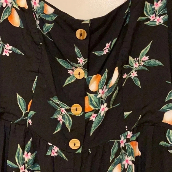 All in Favor Lemon Print Button Front Romper - Picture 2 of 5